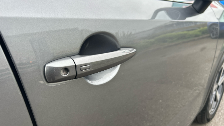 Nissan Qashqai 1.3 DiG-T MH N-Connecta 5dr Petrol Hatchback